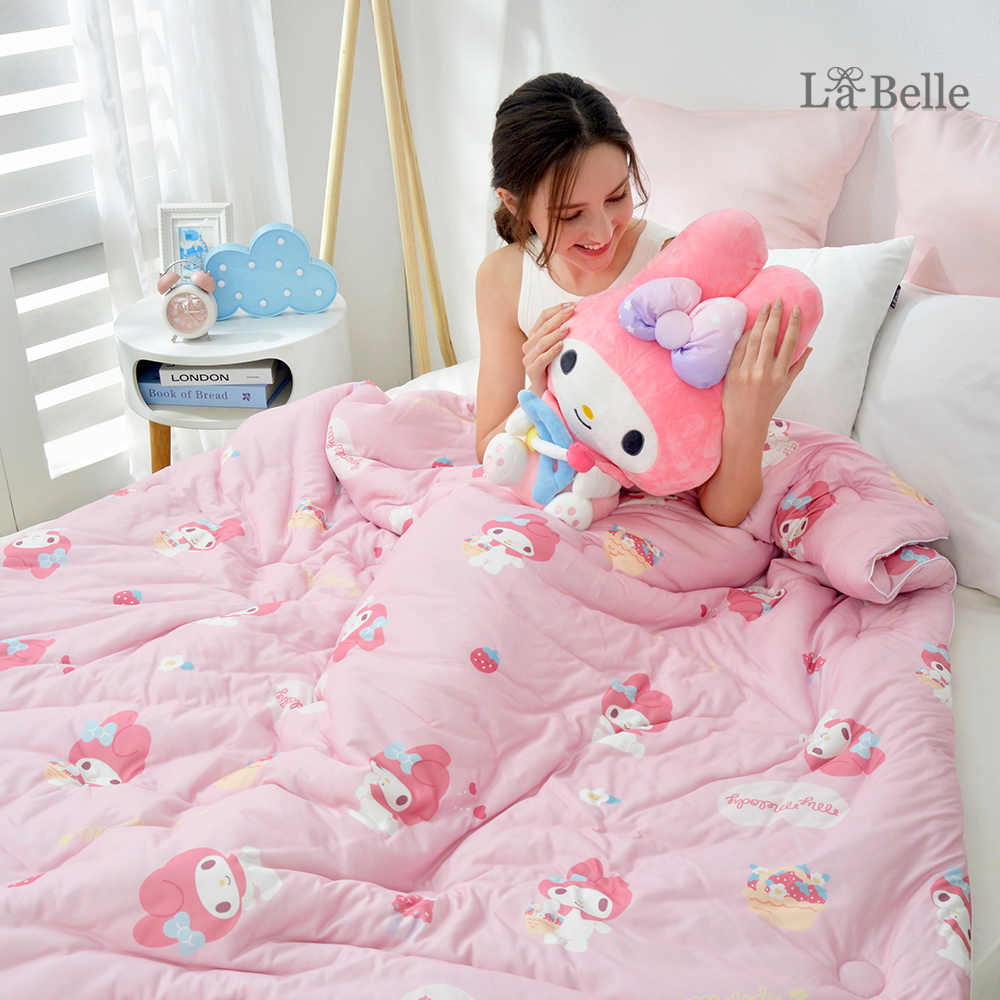[超值組合] Sanrio-美樂蒂草莓派對 | 海島針織防蟎抗菌暖暖被150*195CM+洗衣袋