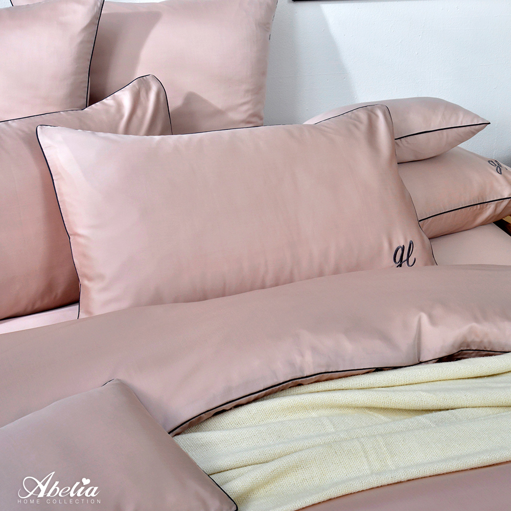 英國Abelia《唯蕾時光》雙人天絲刺繡滾邊四件式防蹣抗菌吸濕排汗兩用被床包組