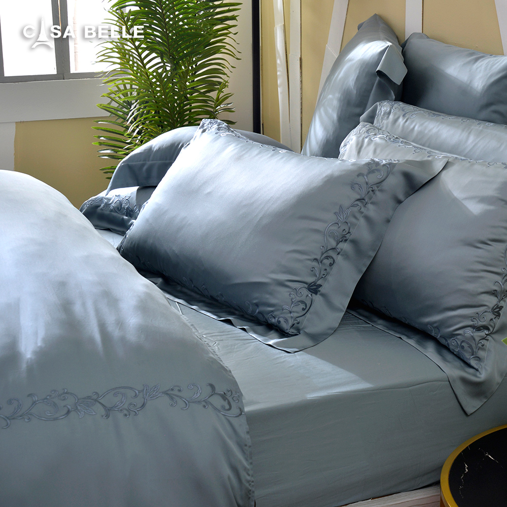法國CASA BELLE《維爾克》加大天絲刺繡四件式防蹣抗菌吸濕排汗兩用被床包組(共三色)