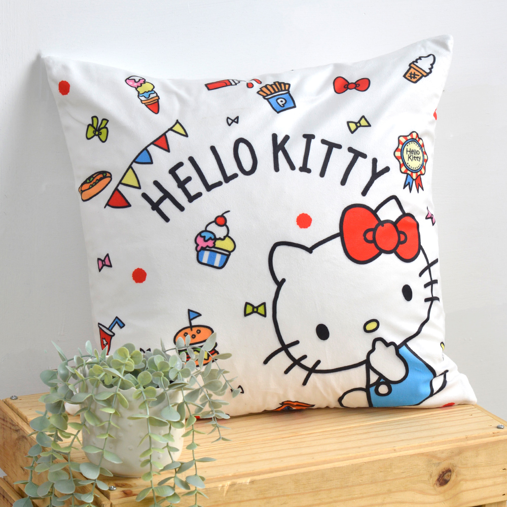 義大利Fancy Belle《Sanrio-經典HELLO KITTY》麂皮靠墊 45*45CM