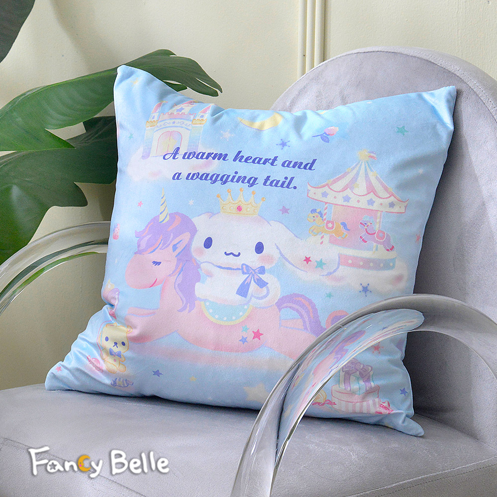 義大利Fancy Belle《Sanrio-大耳狗奇幻樂園》麂皮靠墊 45*45CM