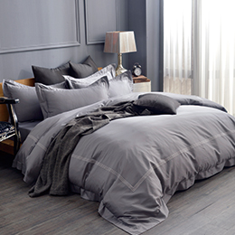 義大利La Belle 加大長絨細棉刺繡被套床包組-典雅風範(爵士灰)