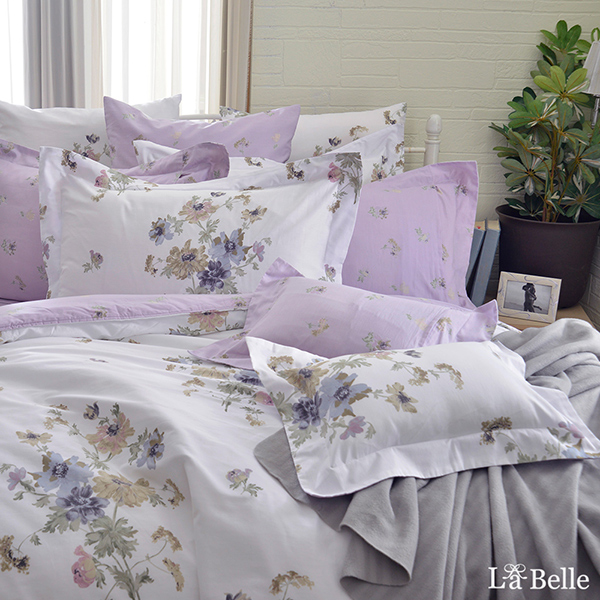 義大利La Belle《紫漾花開》雙人純棉防蹣抗菌吸濕排汗兩用被床包組