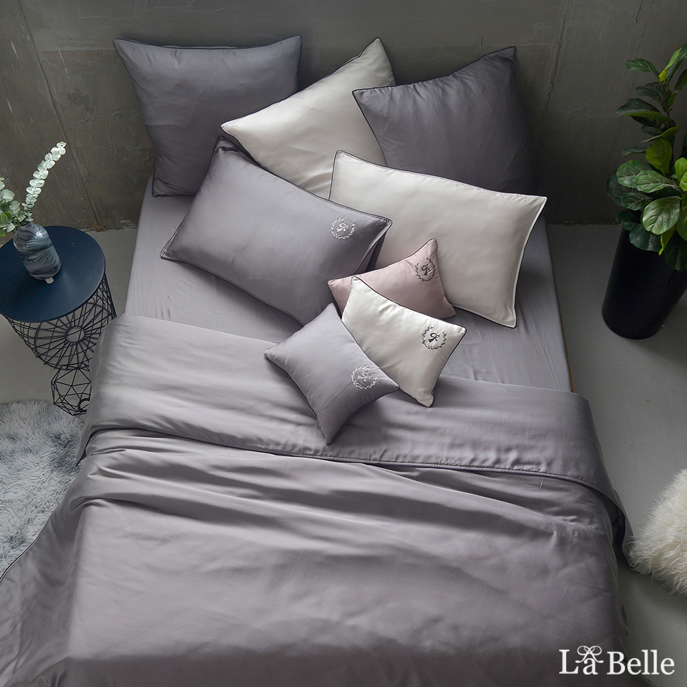 義大利La Belle《雅致典範》加大天絲滾邊刺繡防蹣抗菌吸濕排汗兩用被床包組