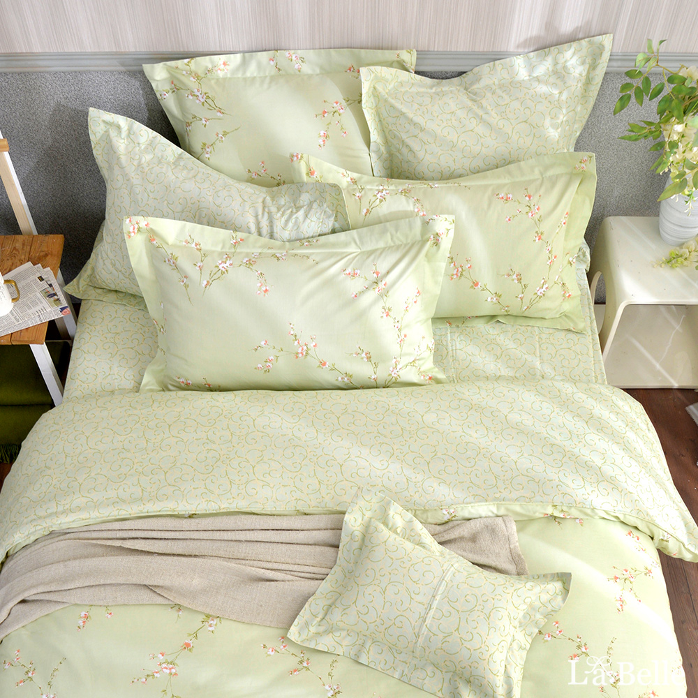 義大利La Belle《花語香頌》雙人純棉防蹣抗菌吸濕排汗兩用被床包組