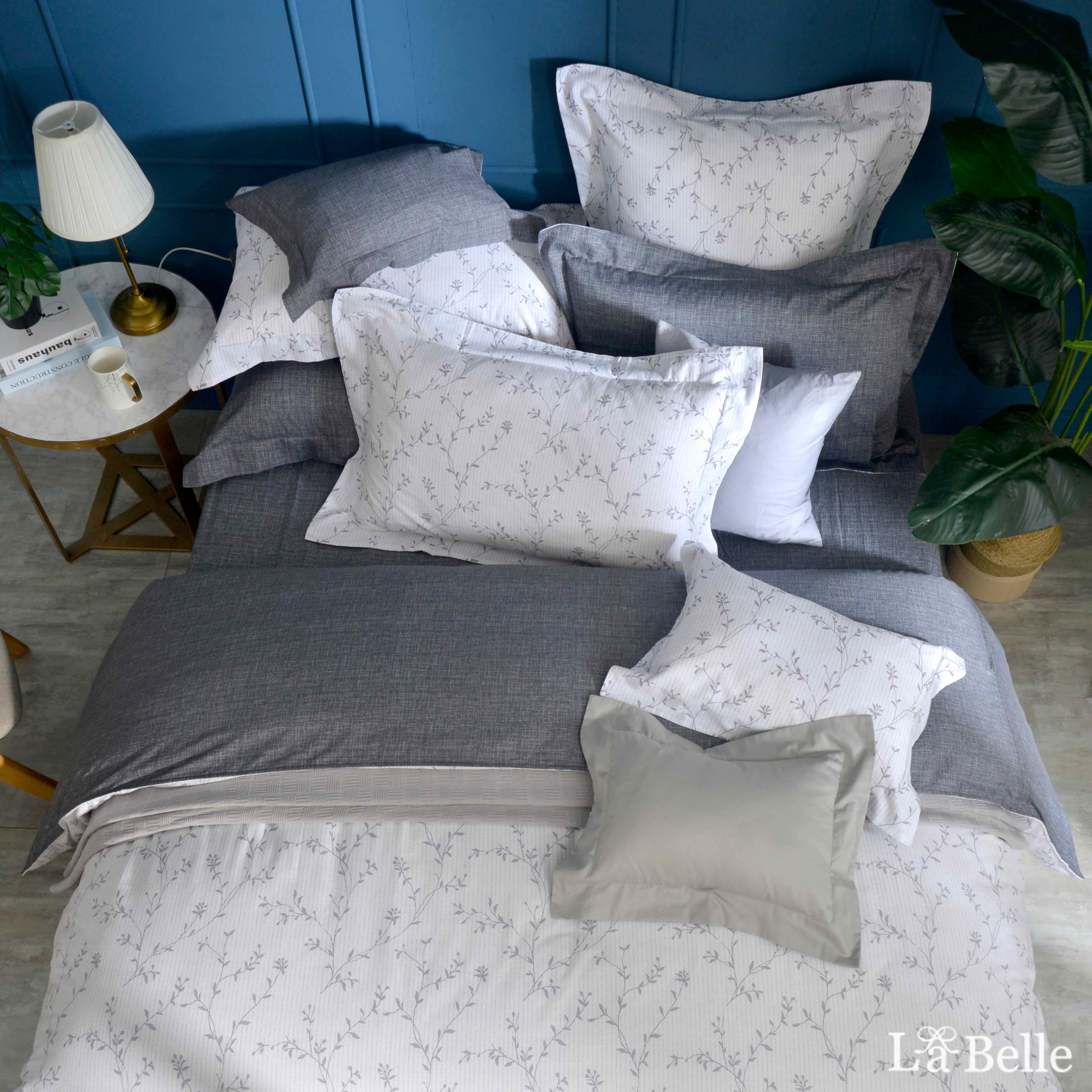 義大利La Belle《夢之旋律》純棉加大四件式防蹣抗菌吸濕排汗兩用被床包組