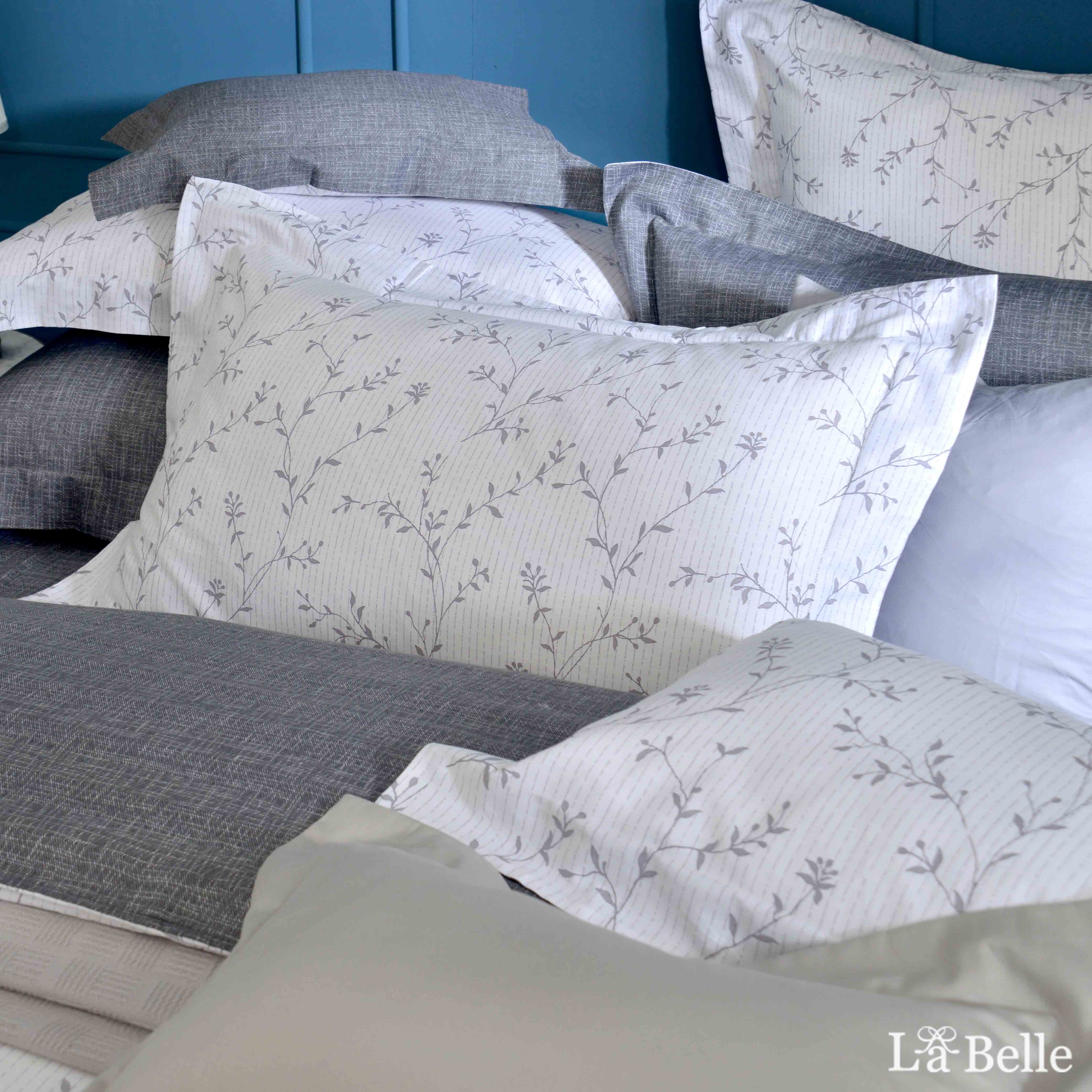 義大利La Belle《夢之旋律》純棉加大四件式防蹣抗菌吸濕排汗兩用被床包組