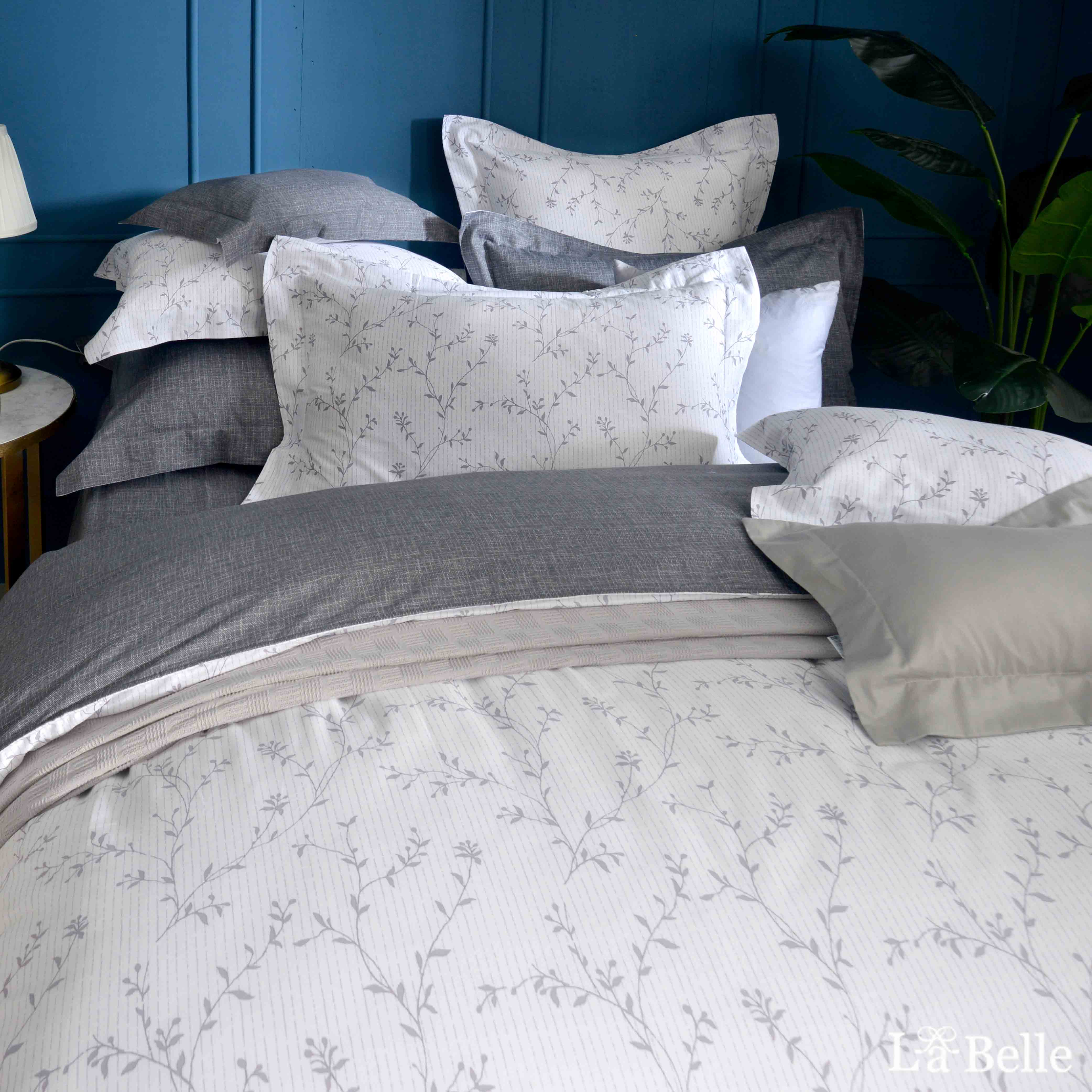 義大利La Belle《夢之旋律》純棉加大四件式防蹣抗菌吸濕排汗兩用被床包組