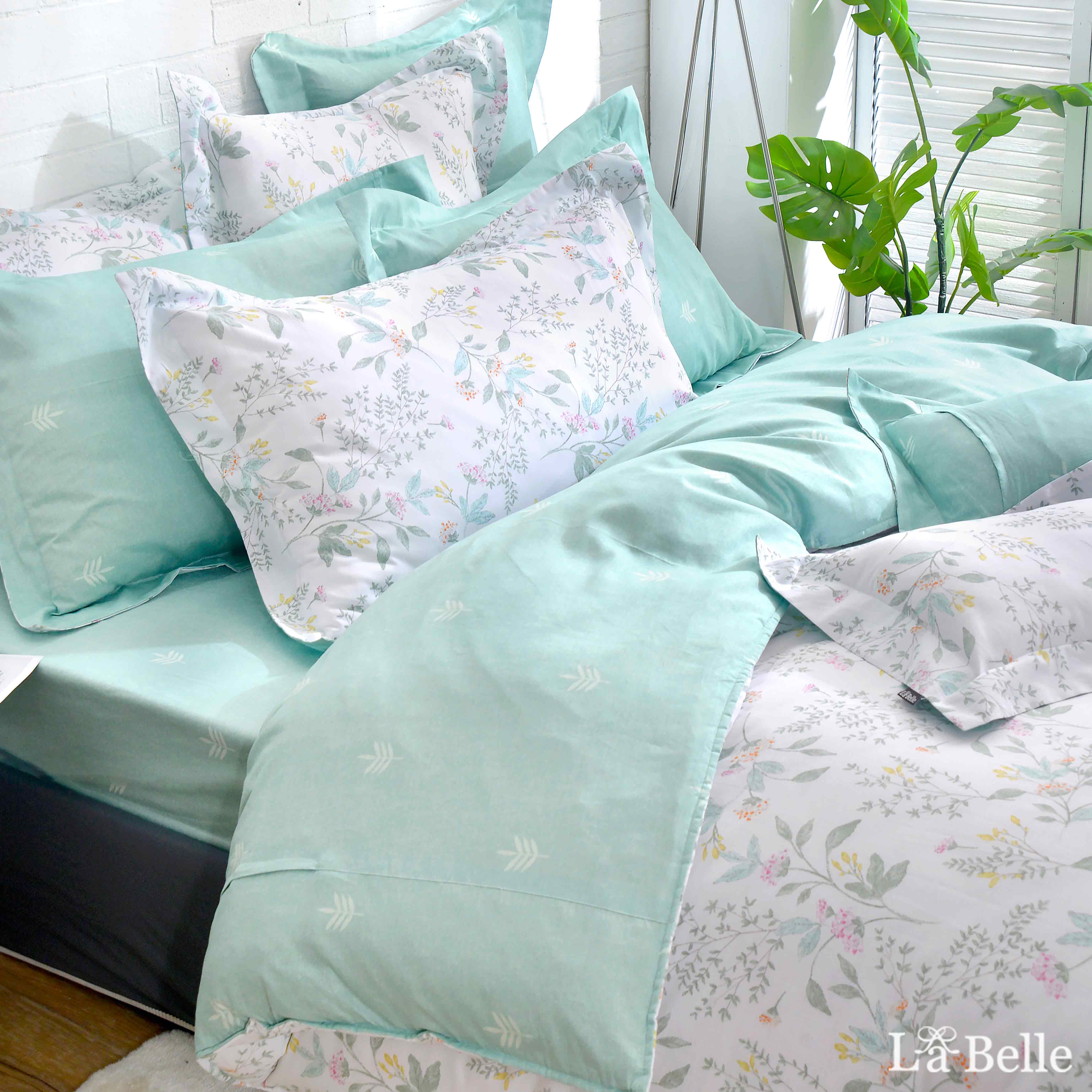 義大利La Belle《花海紛菲》特大純棉四件式防蹣抗菌吸濕排汗兩用被床包組