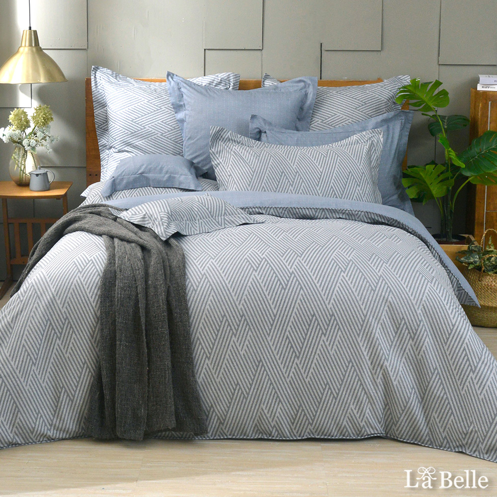 義大利La Belle《線條空間》雙人純綿四件式防蹣抗菌吸濕排汗兩用被床包組