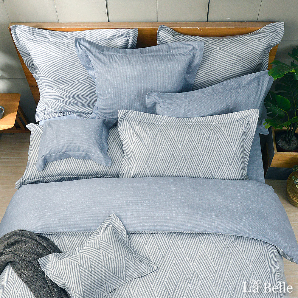 義大利La Belle《線條空間》雙人純綿四件式防蹣抗菌吸濕排汗兩用被床包組