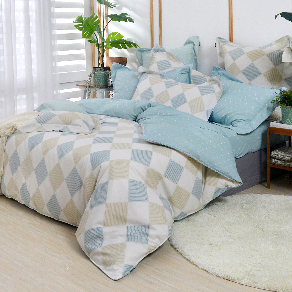 義大利La Belle《淡簡寂思》雙人純棉四件式防蹣抗菌吸濕排汗兩用被床包組