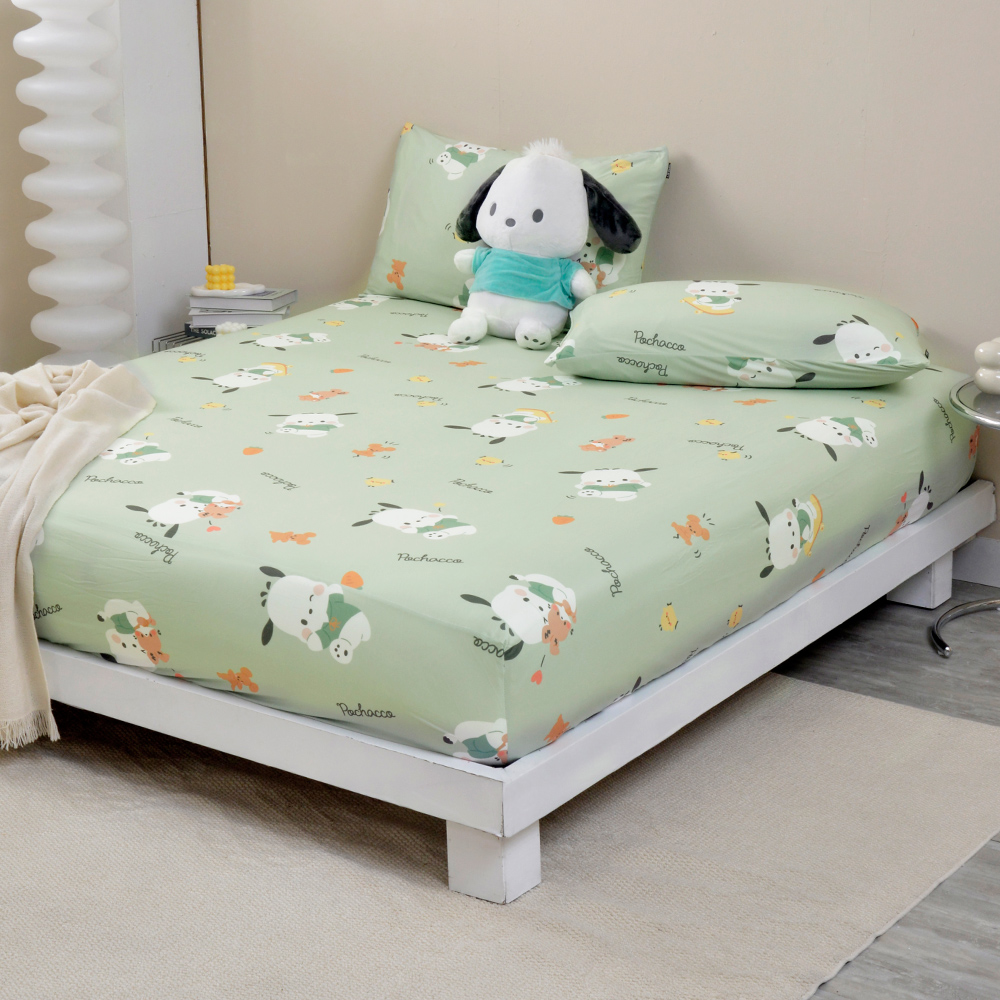 [超值組合]義大利La Belle《Sanrio-淘氣帕恰狗》雙人海島針織床包枕套組+大容量洗衣袋1入