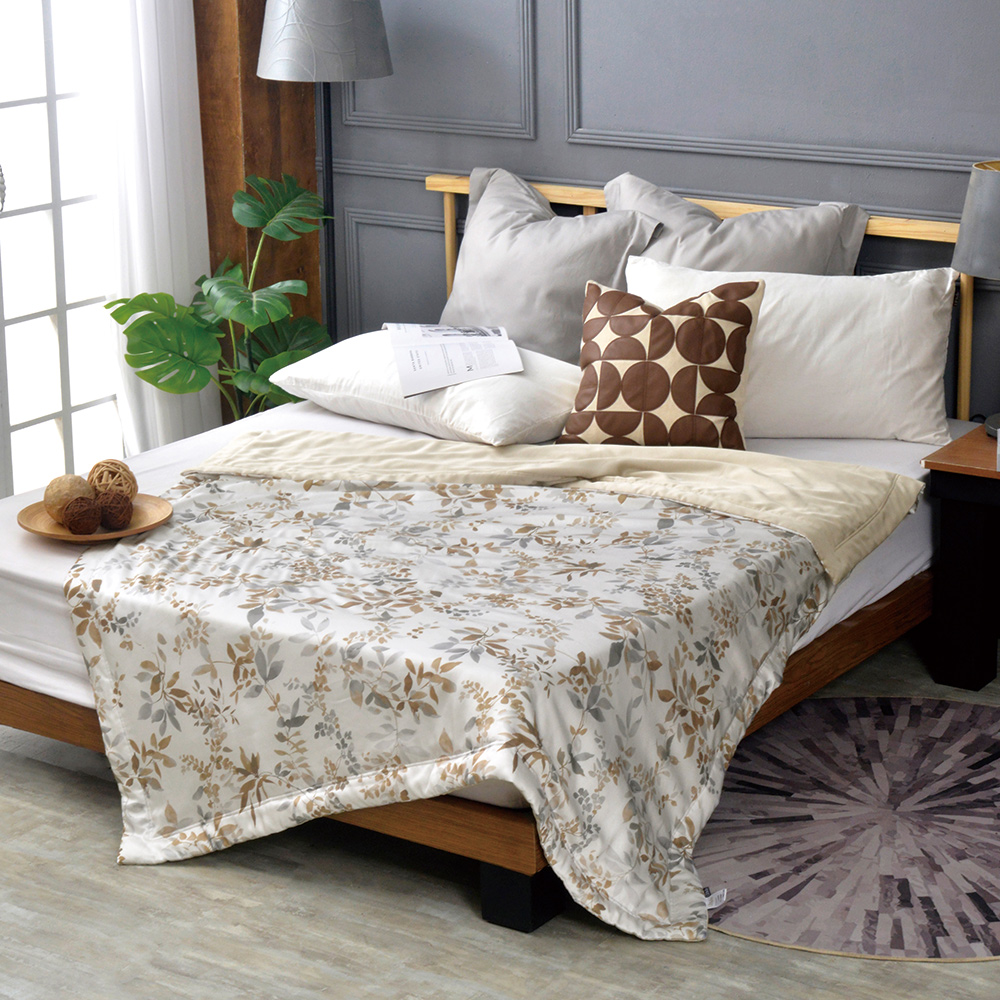 義大利La Belle《疊翠流金》100%天絲抗菌涼被(5x6.5尺)