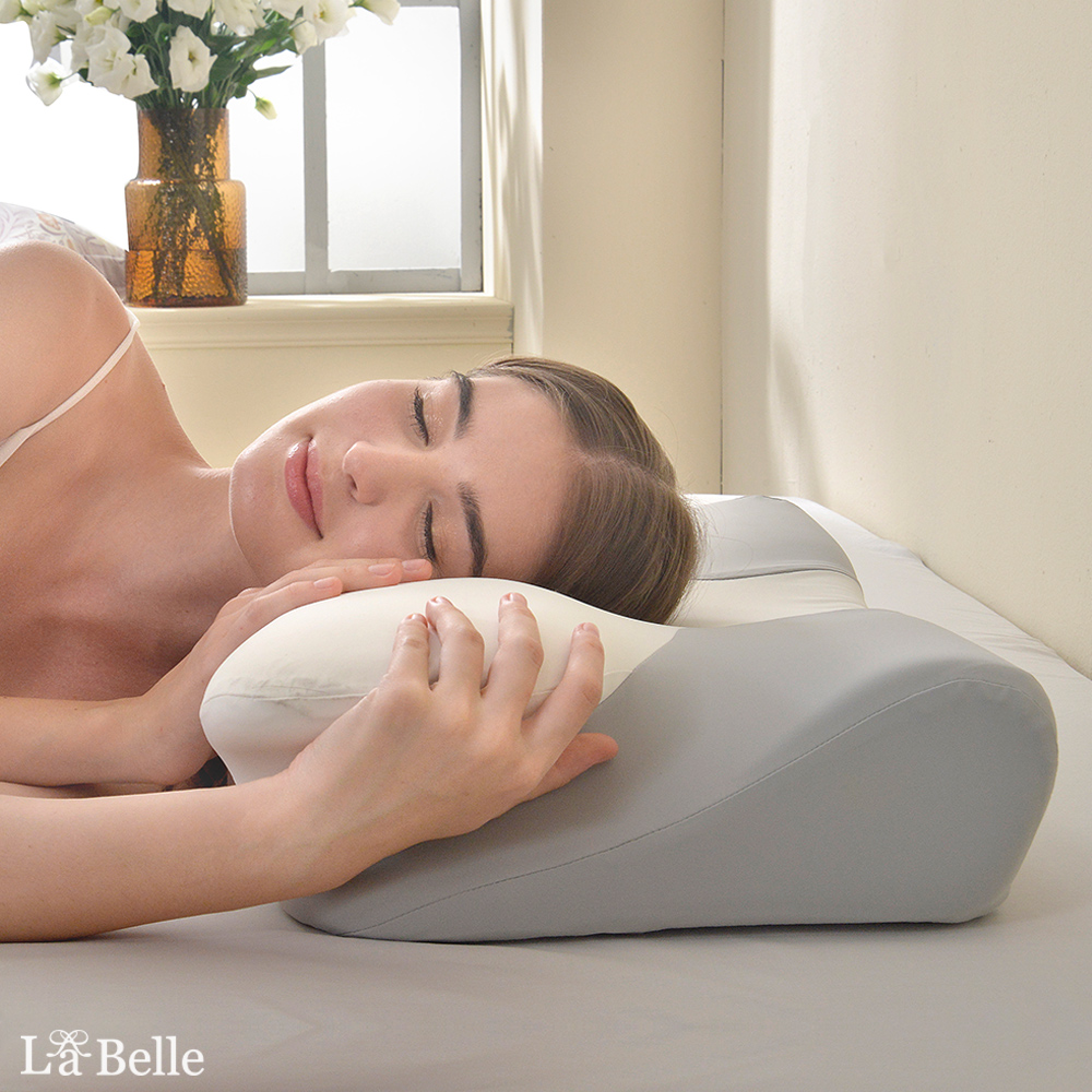 義大利La Belle《零重力釋壓眠綿記憶枕-蝶型》