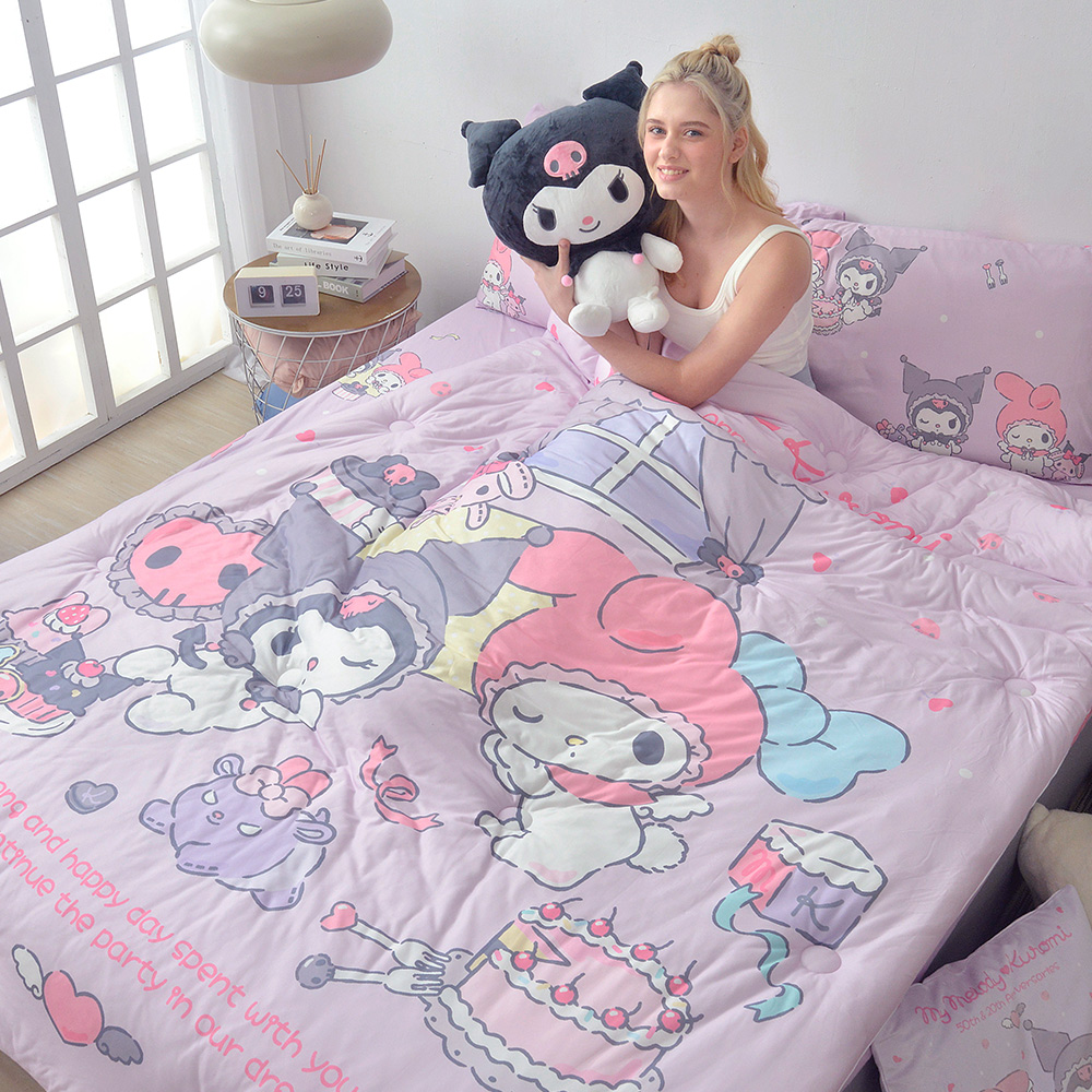 [超值組合]義大利La Belle《Sanrio-My Melody & KUROMI白粉天使》海島針織抗菌暖暖被150*195CM+大容量洗衣袋