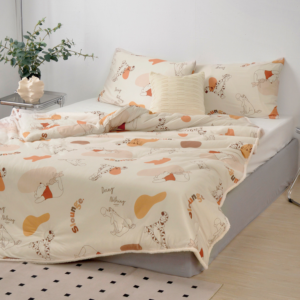 義大利La Belle《Disney-維尼懶洋洋》海島針織防蟎抗菌暖暖被150*195CM